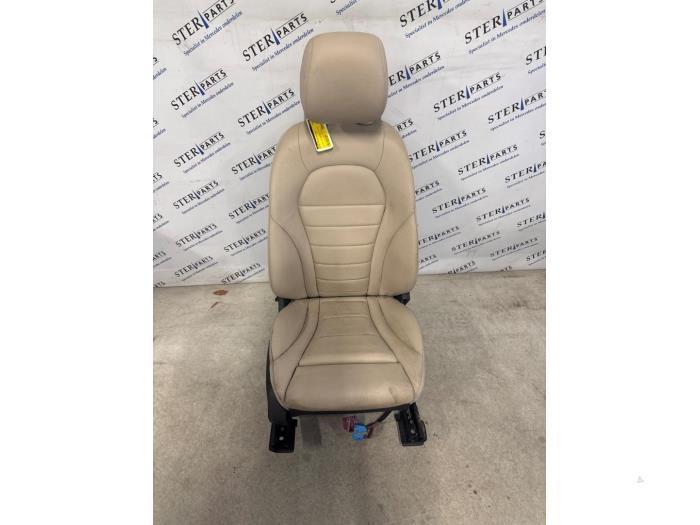 Stoel rechts van een Mercedes C-Klasse, Auto-onderdelen, Interieur en Bekleding, Mercedes-Benz, Gebruikt, 3 maanden garantie, Ophalen of Verzenden