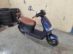 Segway E125S Elektrische scooter Z.G.A.N. <200 km, Fietsen en Brommers, Ophalen, -, -, Zo goed als nieuw