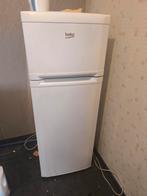 beko koelkast met diepfriez vakje, Elektronische apparatuur, Koelkasten en IJskasten, Ophalen, Zo goed als nieuw