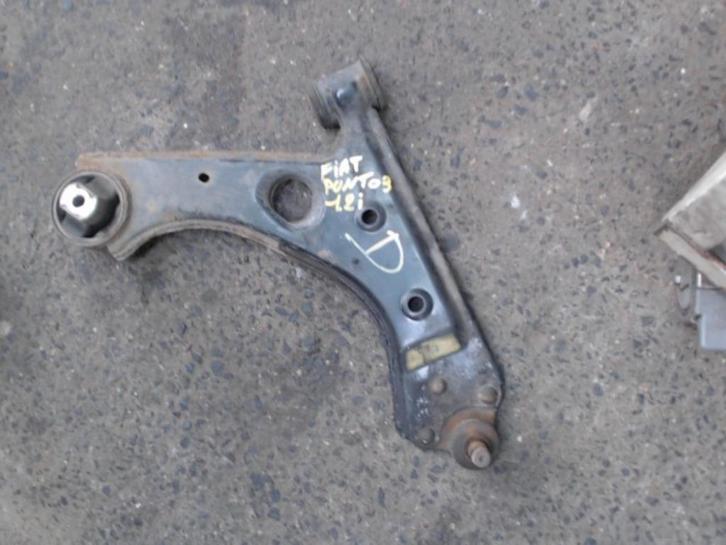 Triangle avant droit Fiat Punto Evo3 1.2i 51kw 2009-2013, Autos : Pièces & Accessoires, Suspension & Châssis, Fiat, Utilisé, Enlèvement ou Envoi