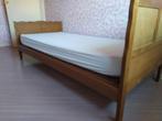 Bed, Huis en Inrichting, Slaapkamer | Bedden, Ophalen, 90 cm, Eenpersoons, Bruin