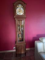 Horloge de parquet, Enlèvement