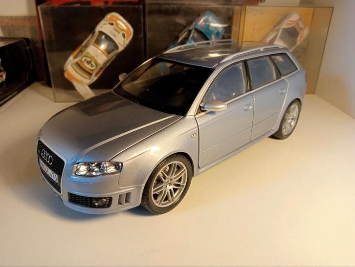 Audi RS4, Hobby en Vrije tijd, Modelauto's | 1:18, Zo goed als nieuw, MiniChamps, Ophalen of Verzenden