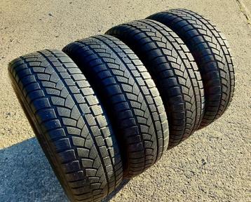 4 bons pneus hiver 195/65-15 sur jantes Ford C-Max  beschikbaar voor biedingen
