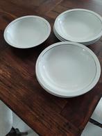 7 diepe borden, Huis en Inrichting, Keuken | Servies, Ophalen of Verzenden, Zo goed als nieuw, Bord(en)