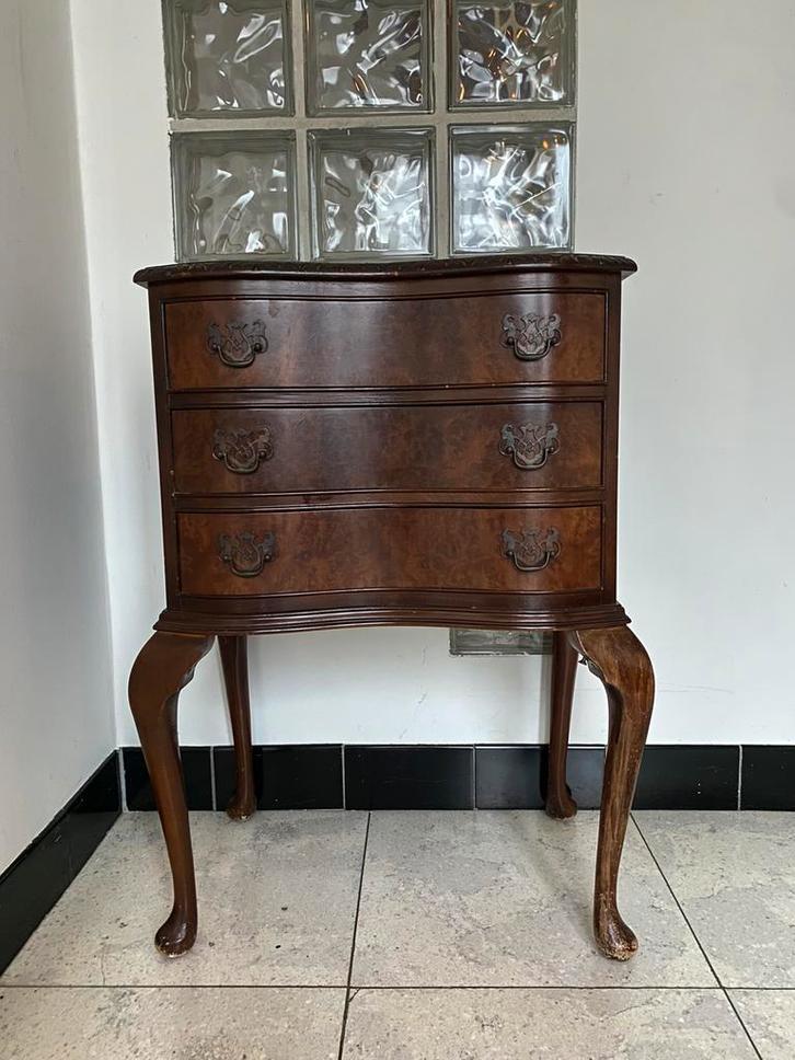 Mooi antiek kastje, Huis en Inrichting, Kasten | Ladekasten, Gebruikt, Ophalen