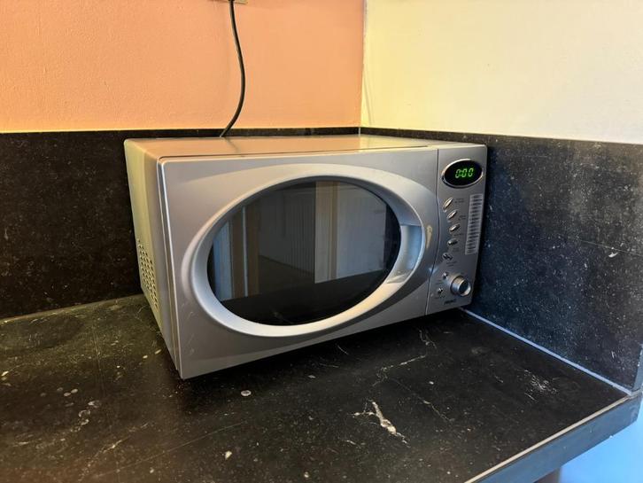 MICROWAVE - MICROGOLFOVEN - FOUR A MICRO ONDES, Huis en Inrichting, Keuken | Keukenbenodigdheden, Gebruikt, Ophalen