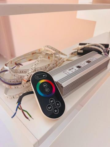Led strip rgbw compleet met driver an afstandsbediening.  beschikbaar voor biedingen
