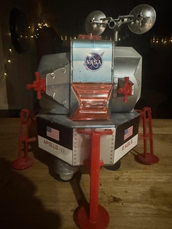 Vintage NASA Apollo 11 Lunar Module – tin toy (ca. 1970), Verzamelen, Speelgoed, Ophalen