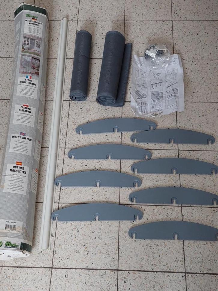 Store moustiquaire 220×95 cm – comme neuf – 15 €, Bricolage & Construction, Fenêtres & Moustiquaires, Comme neuf, Porte extérieure