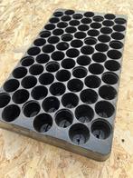 nieuwe stekplaat plantplaat zaaiplaat 73 plantgaten, Neuf, 40 cm ou plus, Enlèvement ou Envoi, Synthétique
