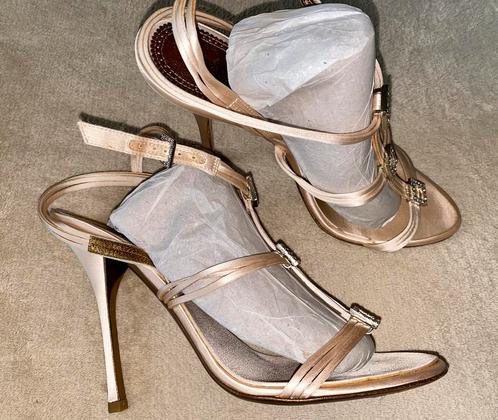 Schitterende Roberto Cavalli schoenen maat 40 nieuw staat, Kleding | Dames, Schoenen, Zo goed als nieuw, Schoenen met hoge hakken