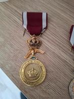 Medaille in de kroonorde, Postzegels en Munten, Penningen en Medailles, Verzenden