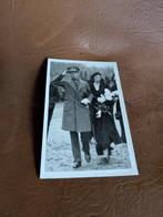 K.Astrid en K.Leopold III, Verzamelen, Koningshuis en Royalty, Ophalen of Verzenden, Zo goed als nieuw, Kaart, Foto of Prent
