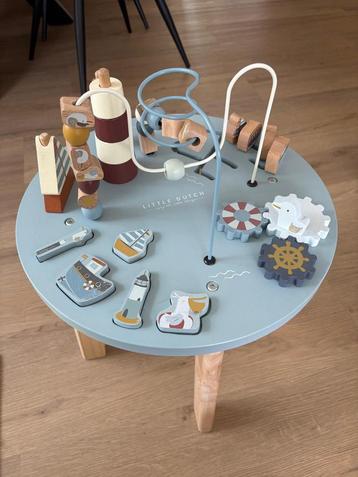 Bijna nieuwe speeltafel beschikbaar voor biedingen