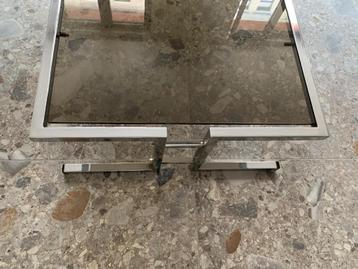 Stevige vintage salontafel gefumeerd glas / chroom poten beschikbaar voor biedingen