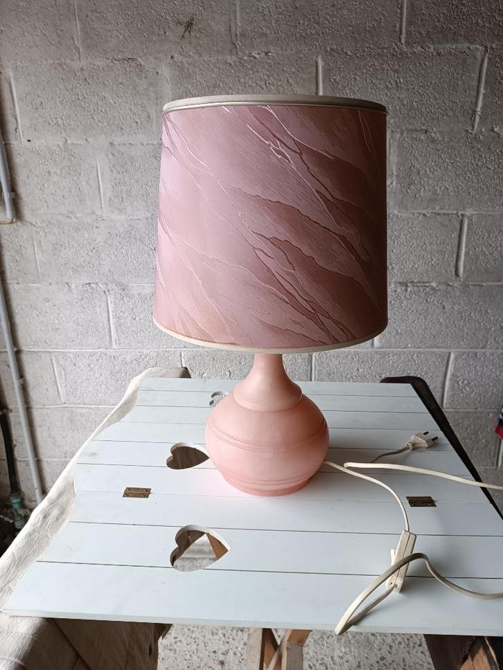 A vendre 1 lampe, Huis en Inrichting, Lampen | Tafellampen, Zo goed als nieuw, Minder dan 50 cm, Overige materialen, Ophalen