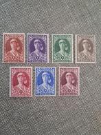 België 326/32 ** Koningin Elisabeth verpleegster centrage, Postzegels en Munten, Postzegels | Europa | België, Koninklijk huis