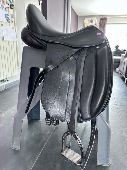 GFS Monarch Dressuur zadel, Dieren en Toebehoren, Paarden en Pony's | Zadels, Zo goed als nieuw, Dressuur, Ophalen