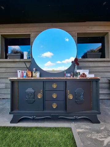 Vintage make-up kast/tafel met marmeren blad beschikbaar voor biedingen