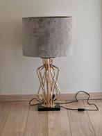 Belle lampe de table, comme neuve, Maison & Meubles, Enlèvement, Comme neuf, Tissus, 50 à 75 cm