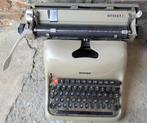 Oude OLIVETTI-typemachine., Ophalen, Gebruikt