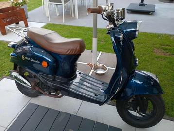 BtC scooter 50cc, vespa stijl  beschikbaar voor biedingen