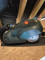 Robotmaaier met laadstation en garage., Ophalen, Zo goed als nieuw, Husqvarna