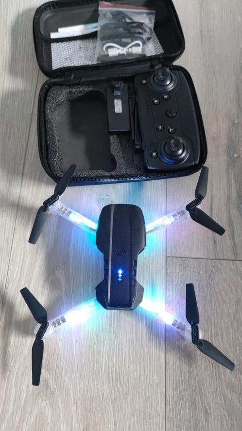 Nieuwe mini-LED-drone/ 2bat, Audio, Tv en Foto, Drones, Nieuw