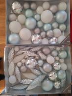 Kerstballen zilver en lichtblauw assortiment, Diversen, Pasen, Ophalen of Verzenden
