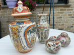 Twee Chinese vazen en twee potjes., Antiek en Kunst, Ophalen of Verzenden