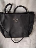 Rétro zwarte handtas Prada, Handtassen en Accessoires, Tassen | Damestassen, Ophalen of Verzenden, Gebruikt, Zwart, Handtas