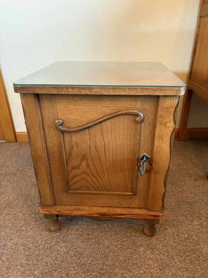 Nachtkastje jaren '60, Huis en Inrichting, Slaapkamer | Nachtkastjes, Gebruikt, Minder dan 55 cm, 45 tot 65 cm, Hout, Ophalen