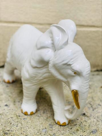 Vintage porselein olifant beeld 