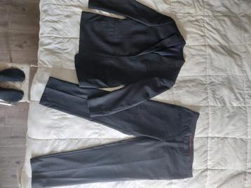 Kostuum maat 54 ...zo goed als nieuw!!! beschikbaar voor biedingen