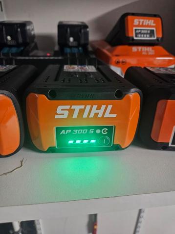 Stihl accu AP 300s 11 maanden oud bijna niet gebruikt, Enlèvement, Comme neuf