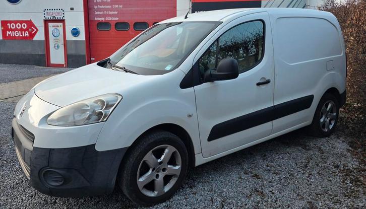 Te koop:Peugeot Partner(lv)1.6hdi 2013-195000km gekeurd vvk, Auto's, Peugeot, Particulier, Ophalen