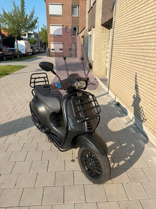 Vespa sprint notte, Fietsen en Brommers, Scooters | Vespa, Zo goed als nieuw, Overige modellen, Klasse A (25 km/u), Benzine, Ophalen