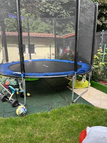 Trampoline Ø 305CM   beschikbaar voor biedingen