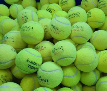200-300 Oude tennisballen  beschikbaar voor biedingen