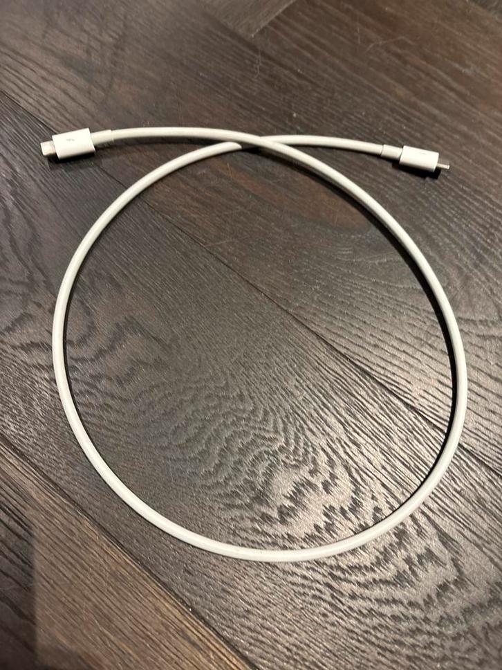 Apple Thunderbolt 3 USB-C kabel – 40Gb/s & opladen, Computers en Software, Apple Macbooks, Zo goed als nieuw, MacBook, Ophalen of Verzenden
