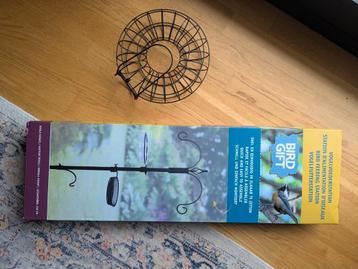 Vogelvoederstation  beschikbaar voor biedingen