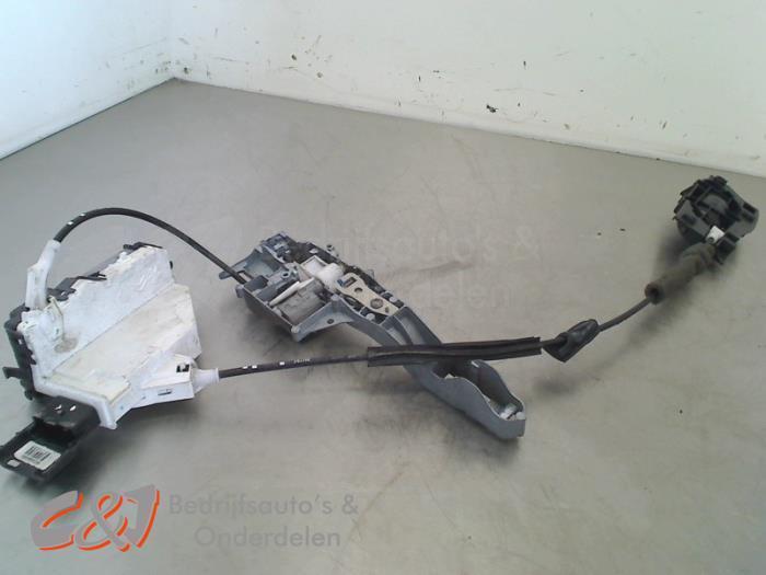 Serrure portière cylindre droit d'un Peugeot Partner, Autos : Pièces & Accessoires, Carrosserie & Tôlerie, Peugeot, Utilisé, 3 mois de garantie