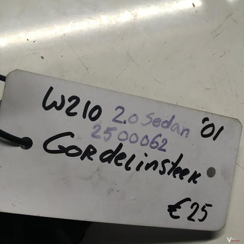 Mercedes W210 2001  sedan   2500062  Gordel insteek achter m, Auto-onderdelen, Interieur en Bekleding, Gebruikt, Ophalen of Verzenden