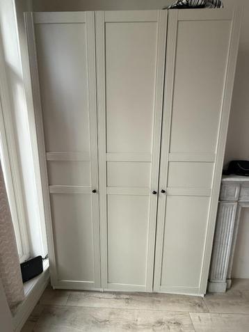 Wardrobe beschikbaar voor biedingen