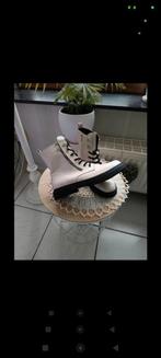 Bottines à lacets brillante, Ophalen of Verzenden, Zo goed als nieuw, Beige