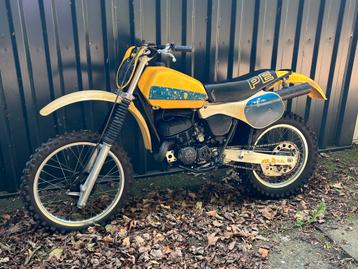 Suzuki pe 175 van 1981 crosser/enduro beschikbaar voor biedingen