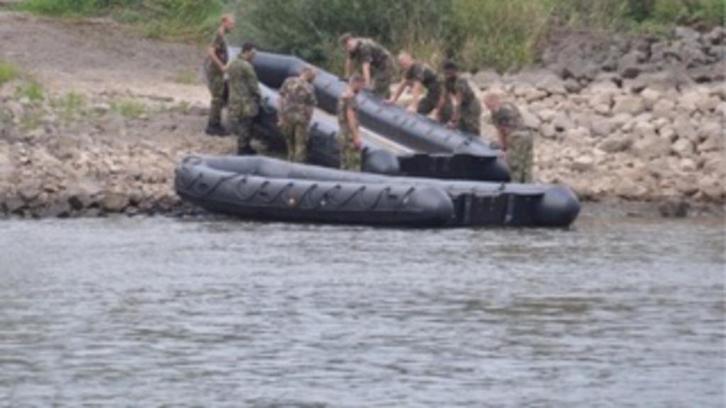 DSB 750 Hypalon soft inflatable 7,5 x 2,5 mtr, Watersport en Boten, Rubberboten, Gebruikt, Zodiac, Aluminium, Minder dan 70 pk