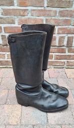 Duitse laarzen, Verzamelen, Ophalen