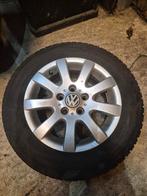 Pneus d'hiver Continental taille 195/60/15, Autos : Pièces & Accessoires, Pneus & Jantes, 15 pouces, Pneus hiver, Véhicule de tourisme